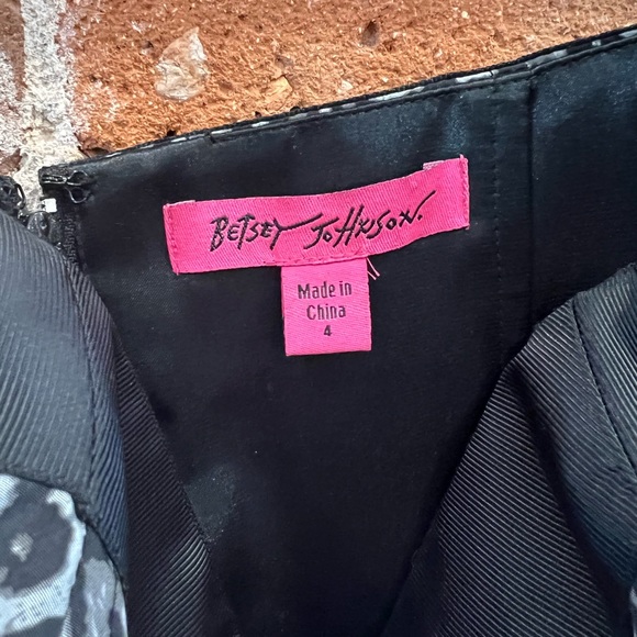 Betsey Johnson - Cheetah Peplum Cocktail Dress - Picture 3 of 3